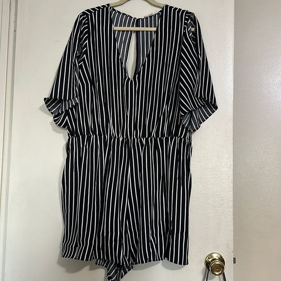 Loralette striped romper - Picture 1 of 4
